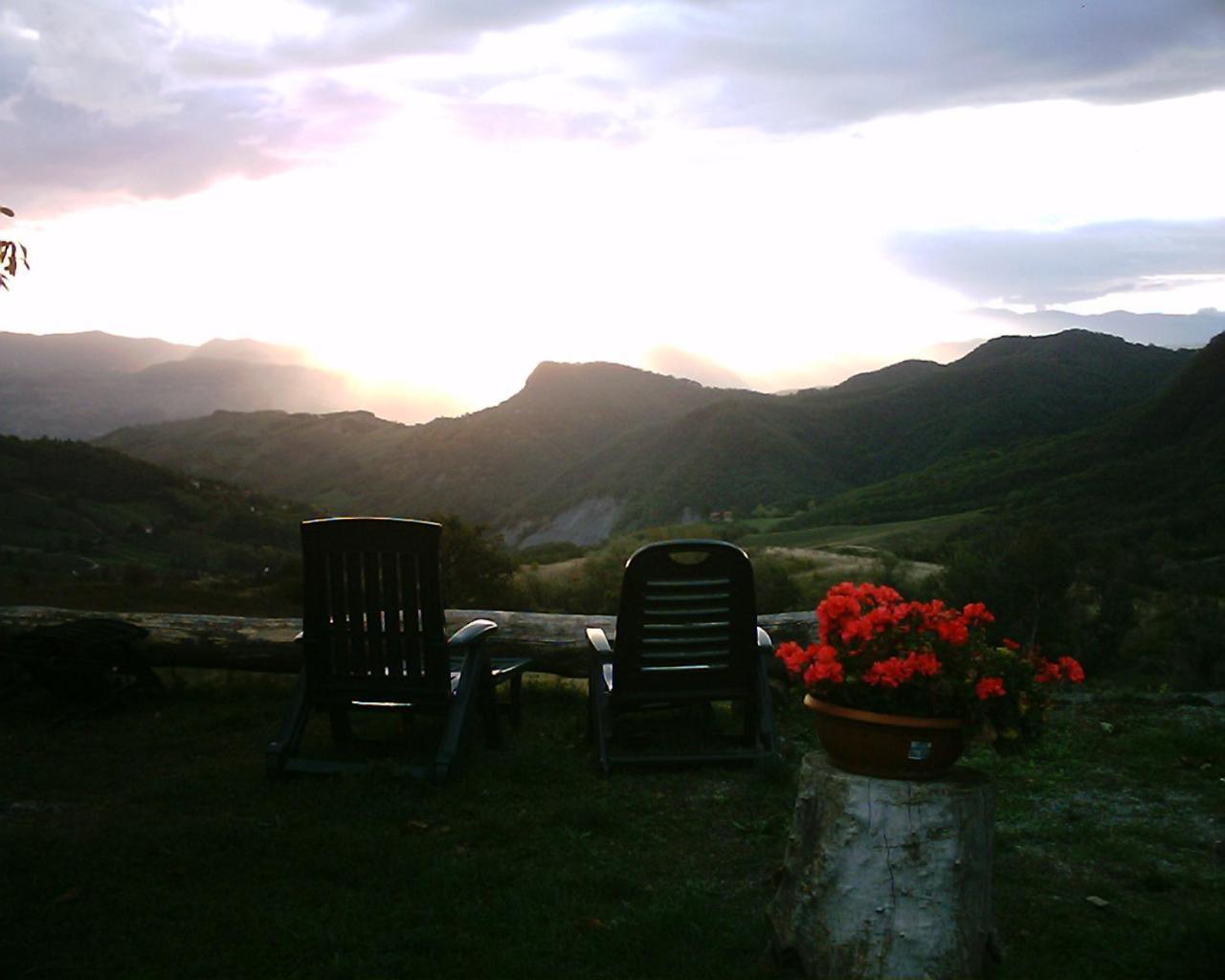 Вилла La Piana Dei Castagni Castel d'Aiano Экстерьер фото