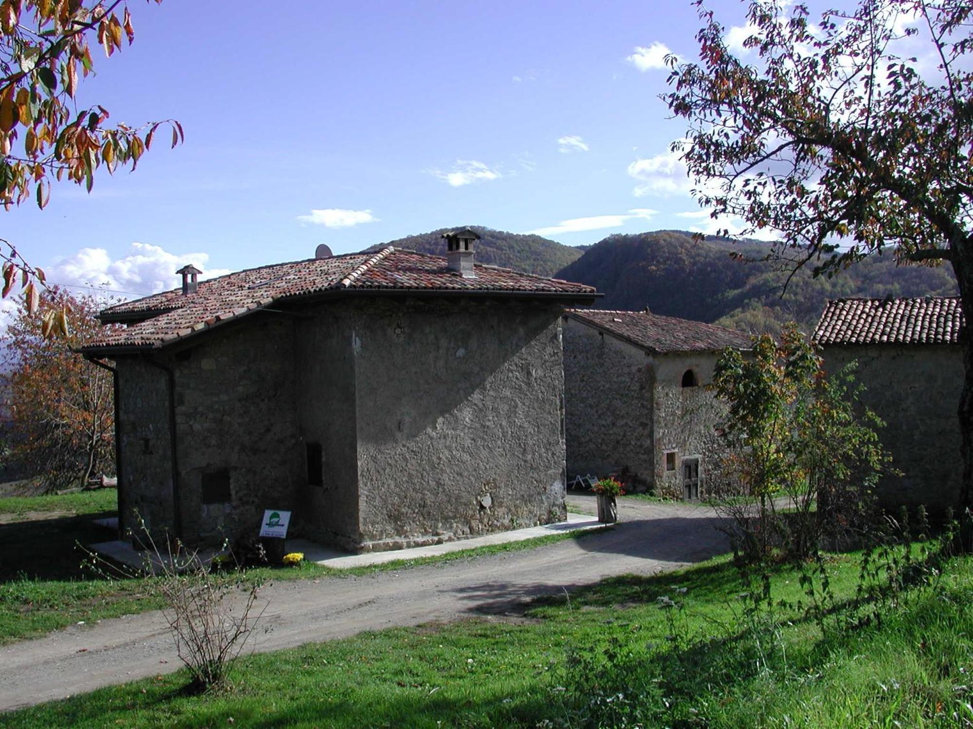 Вилла La Piana Dei Castagni Castel d'Aiano Экстерьер фото